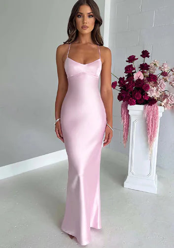 Vestido maxi Makalita – vestido largo sin espalda en tono blush (una pieza)